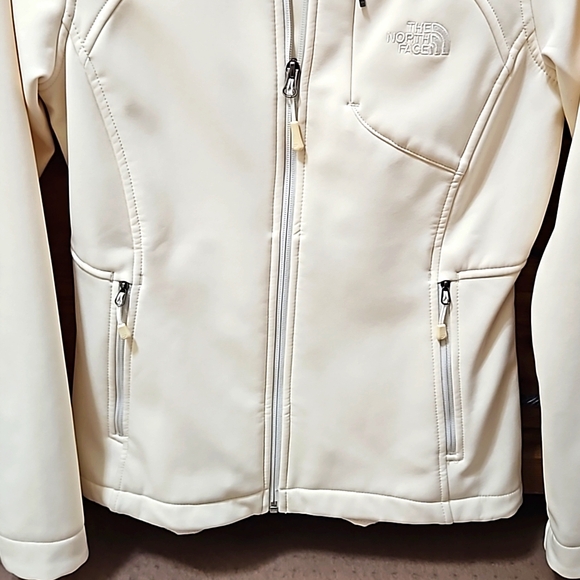 38. The North Face Jacket - Picture 6 of 13